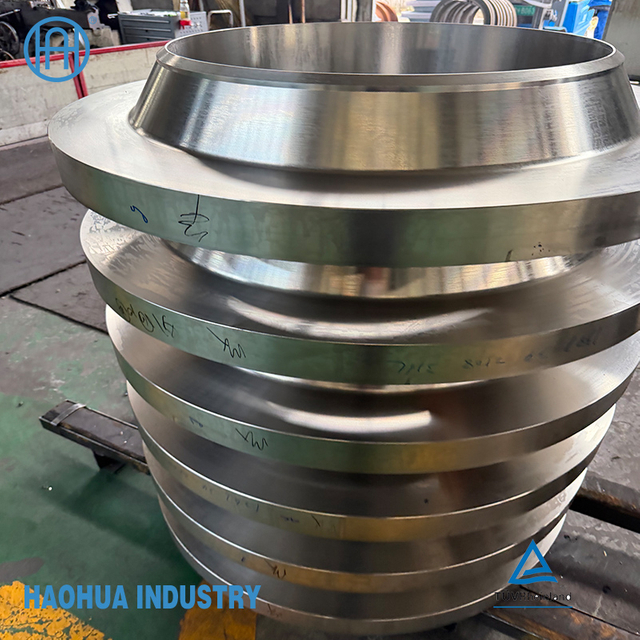 Standard Flange SA 105N Wnrf, 150lbs, Stainless Steel Flange