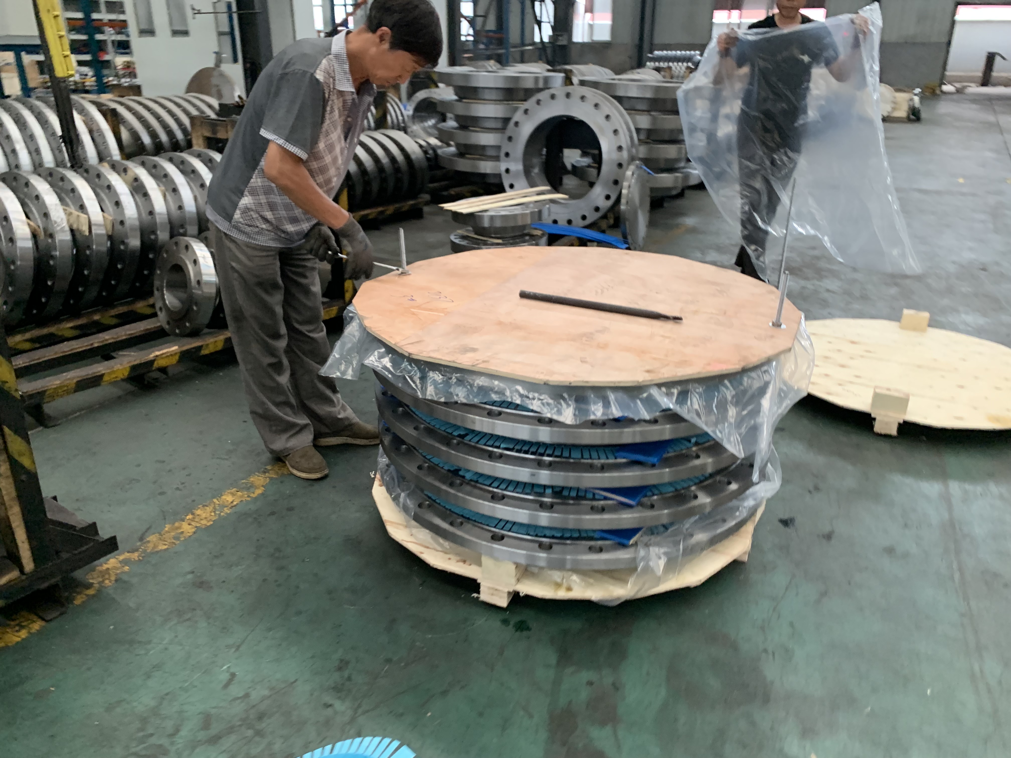 A350 Lf2 Lf3 Lf6 Lf9 Carbon Steel Long Weld Neck Flange