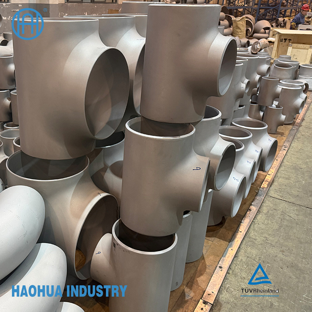 ASME B16.9 Fittings 1-48 Inch Stainless Steel Pipe Tee Seamless or Weld