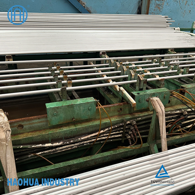 Hot Rolled SUS304 TP304L TP304 Seamless Stainless Steel Pipe
